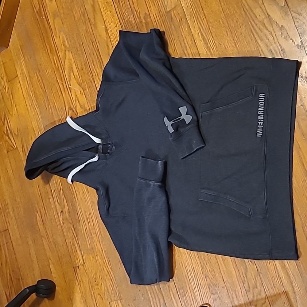 Under Armour super thick hoodie, lg